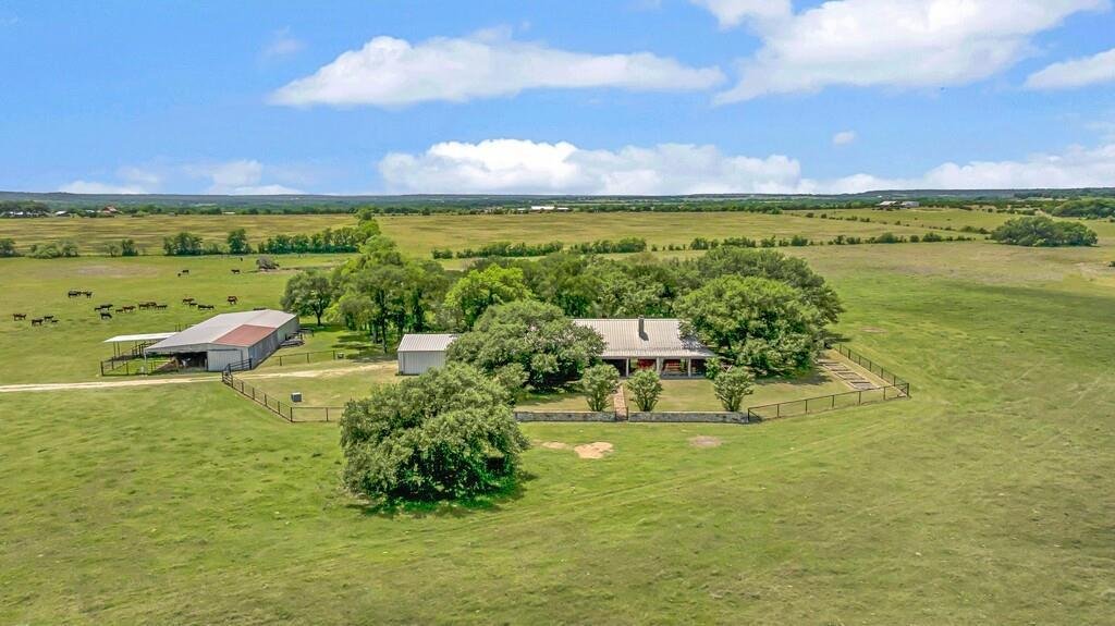 Farm Ranch in Clifton, Texas, United States 4 - 17952707