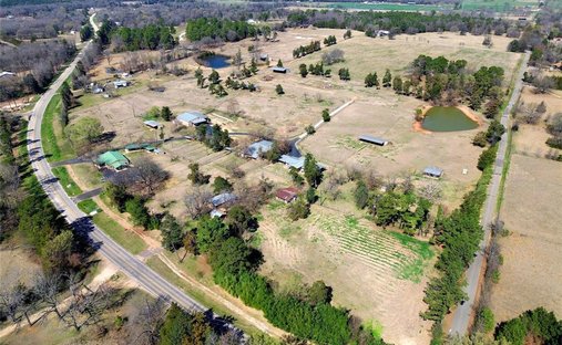 Farm Ranch in Mount Pleasant, Texas, United States 1