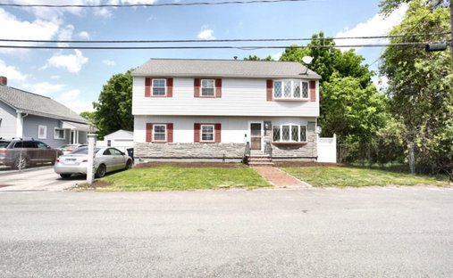 House in Nashua, New Hampshire, United States 1