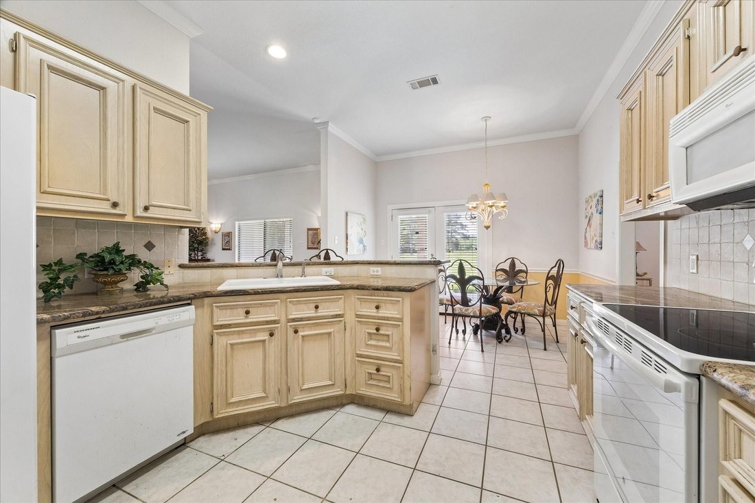 House in Texas City, Texas, United States 3 - 17934928