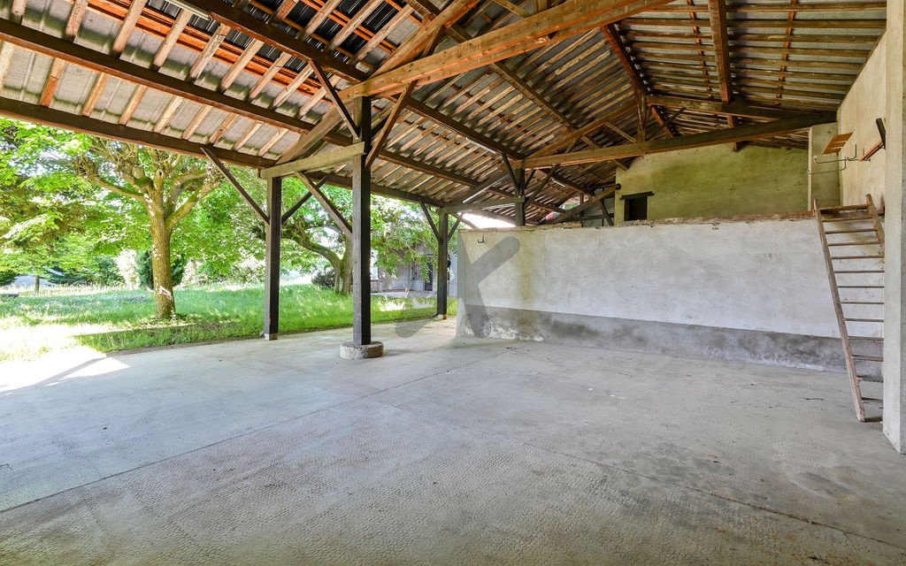 House in Cailloux-sur-Fontaines, Auvergne-Rhône-Alpes, France 2 - 17952874