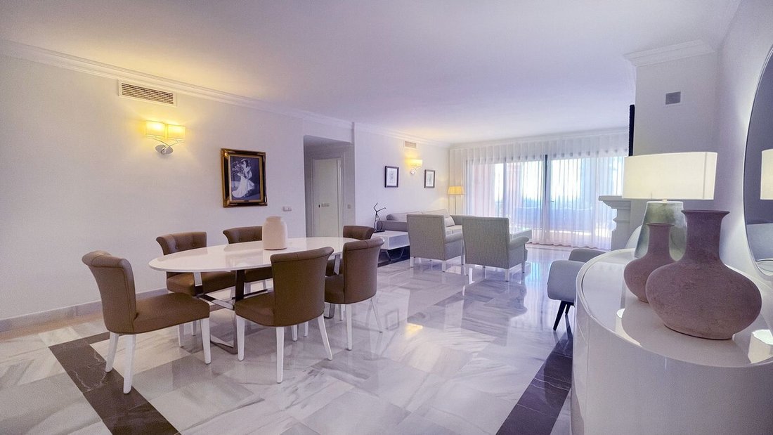 Apartment in La Quinta, Benahavis, Andalusia 5 - 17947619