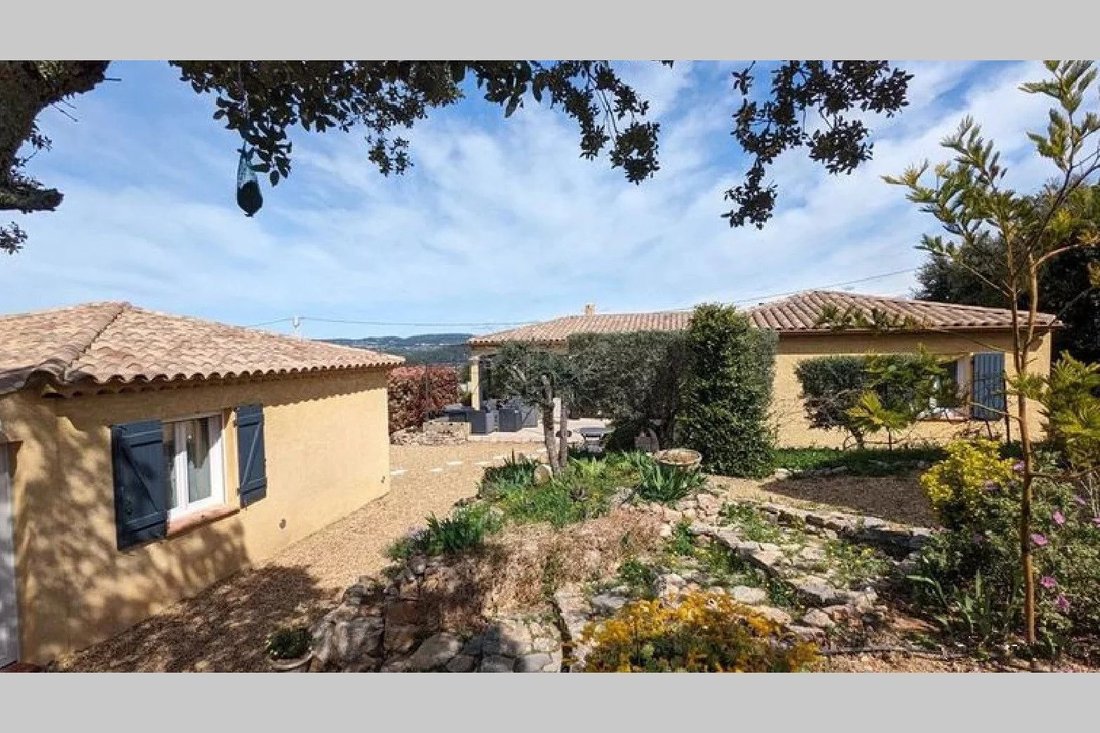 House in Carcès, Provence-Alpes-Côte d'Azur, France 1 - 17953135