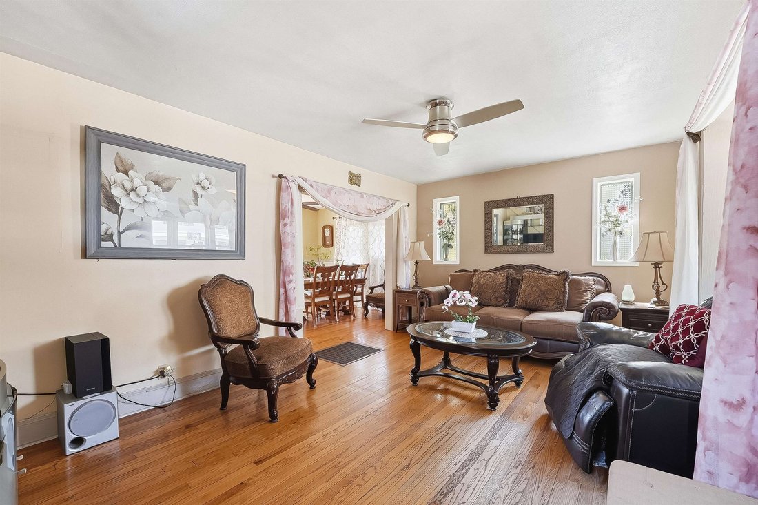 House in Bergenfield, New Jersey, United States 2 - 17947722