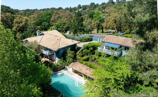 House in Seignosse, Nouvelle-Aquitaine, France 1