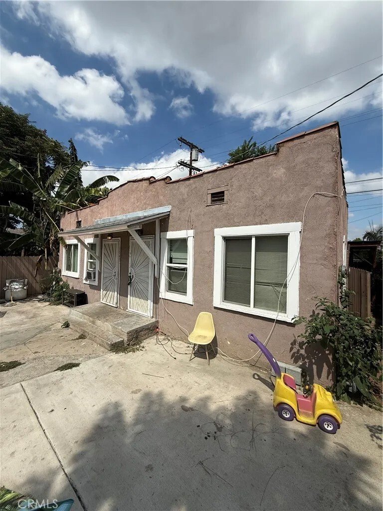 Los Angeles, California, United States 4 - 16524906