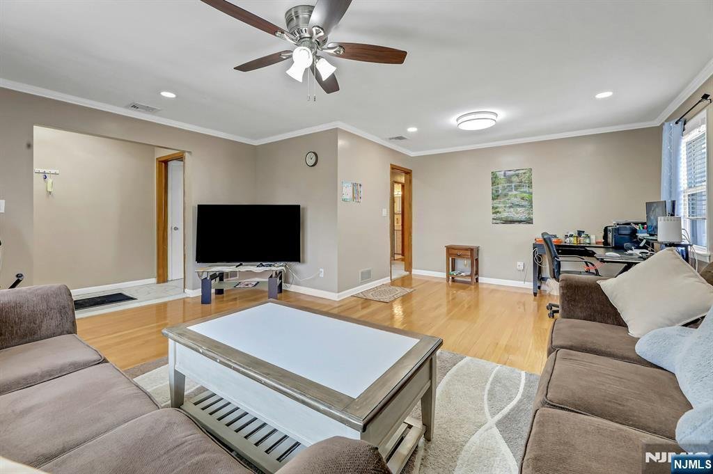 Farm Ranch in North Arlington, New Jersey, United States 5 - 17948832