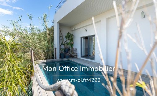 Villa in Le PeyronSaint Sébastien, Saint-Raphaël, France 1