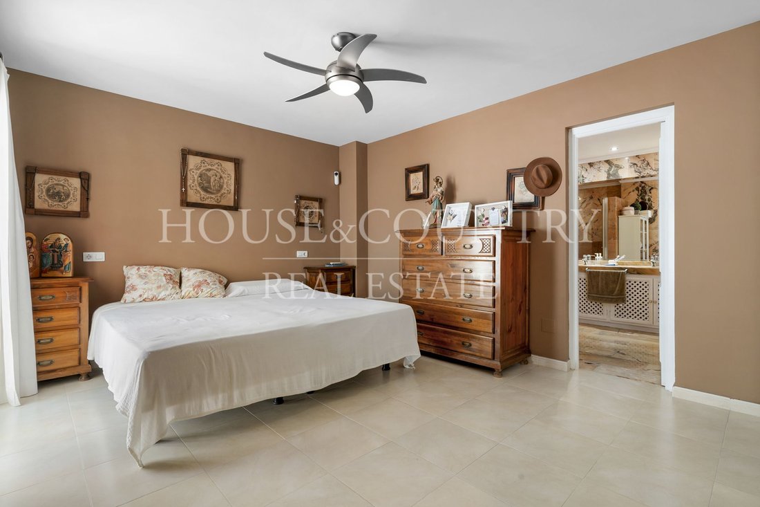 Apartment in Puerto Banus, Marbella, Spain 5 - 17947865