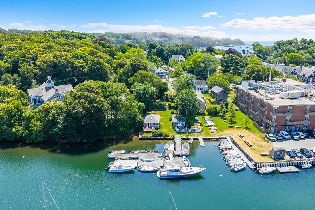 House in Falmouth, Massachusetts, United States 2 - 17949477