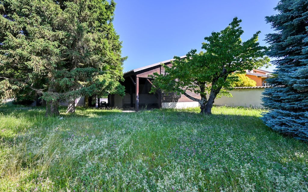 House in Cailloux-sur-Fontaines, Auvergne-Rhône-Alpes, France 3 - 17952874