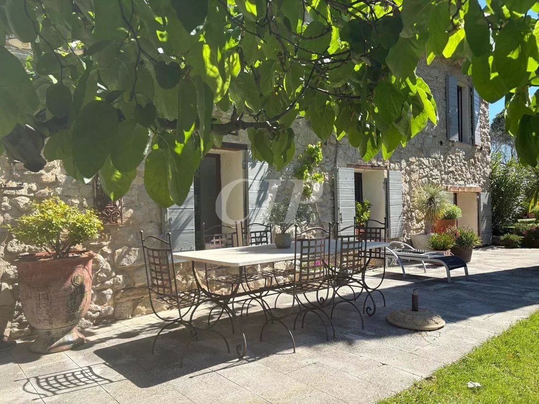 Country House in Trets, Provence-Alpes-Côte d'Azur, France 2 - 17948763