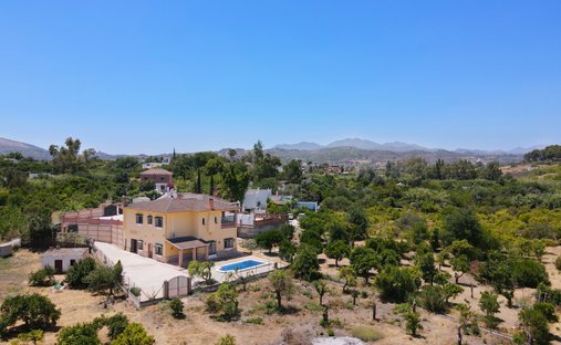 Finca in Alhaurin el Grande, Andalusia, Spain 1