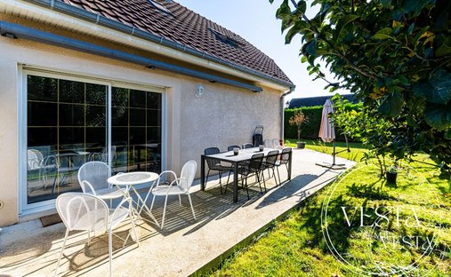 House in Atrias-Vieux Village-Grand Chaignet, Quetigny, France 1