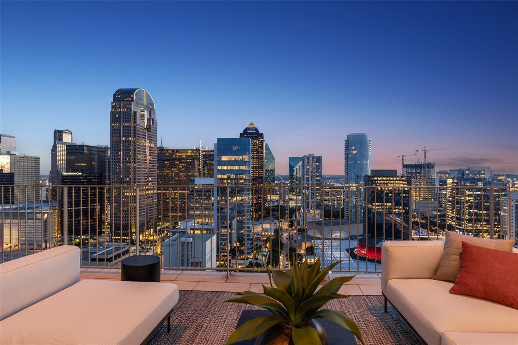 Condo in Dallas, Texas, United States 2 - 17952416