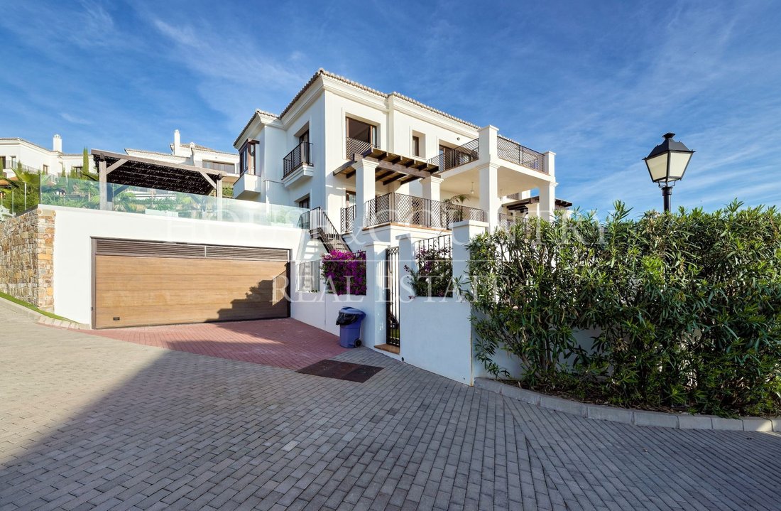 Villa in Benahavis, Andalusia, Spain 2 - 17947629