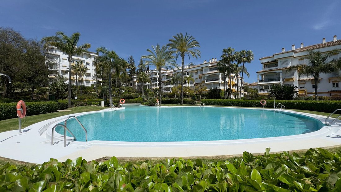 Apartment in Marbella, Andalusia, Spain 3 - 17947596