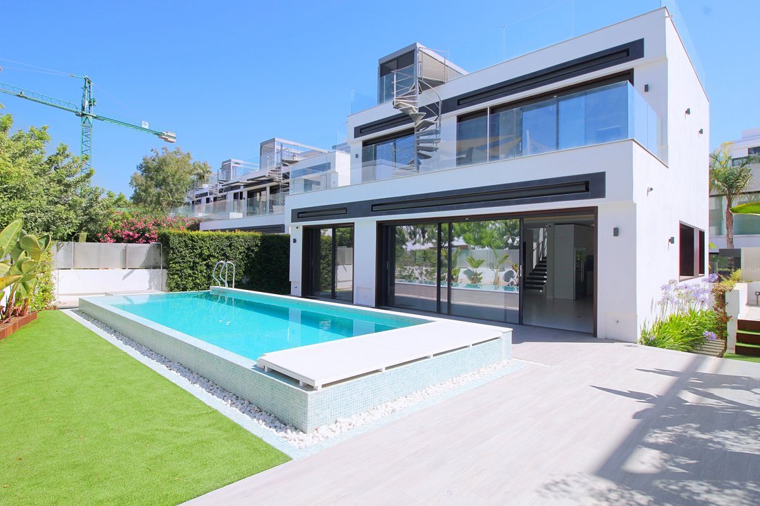 Villa in Nueva Andalucia, Marbella, Spain 1 - 17948926