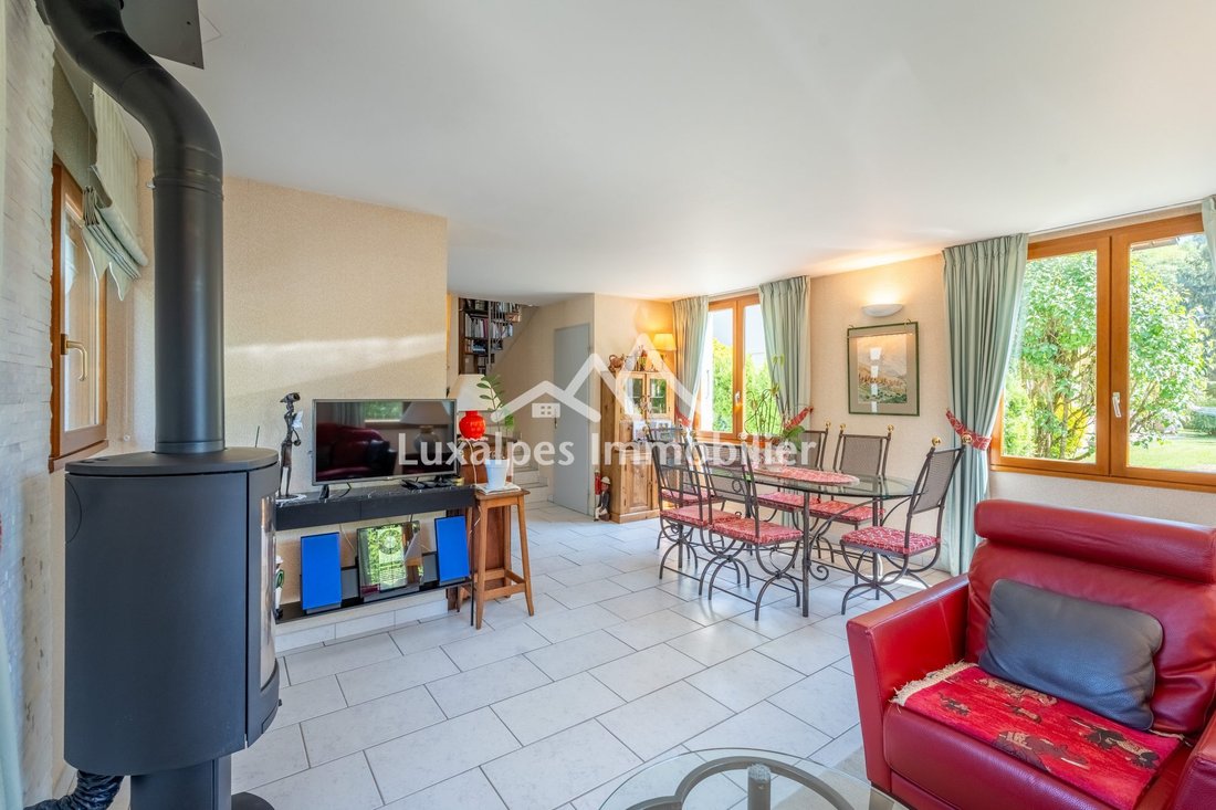 Villa in Menthon-Saint-Bernard, Auvergne-Rhône-Alpes, France 3 - 17955378