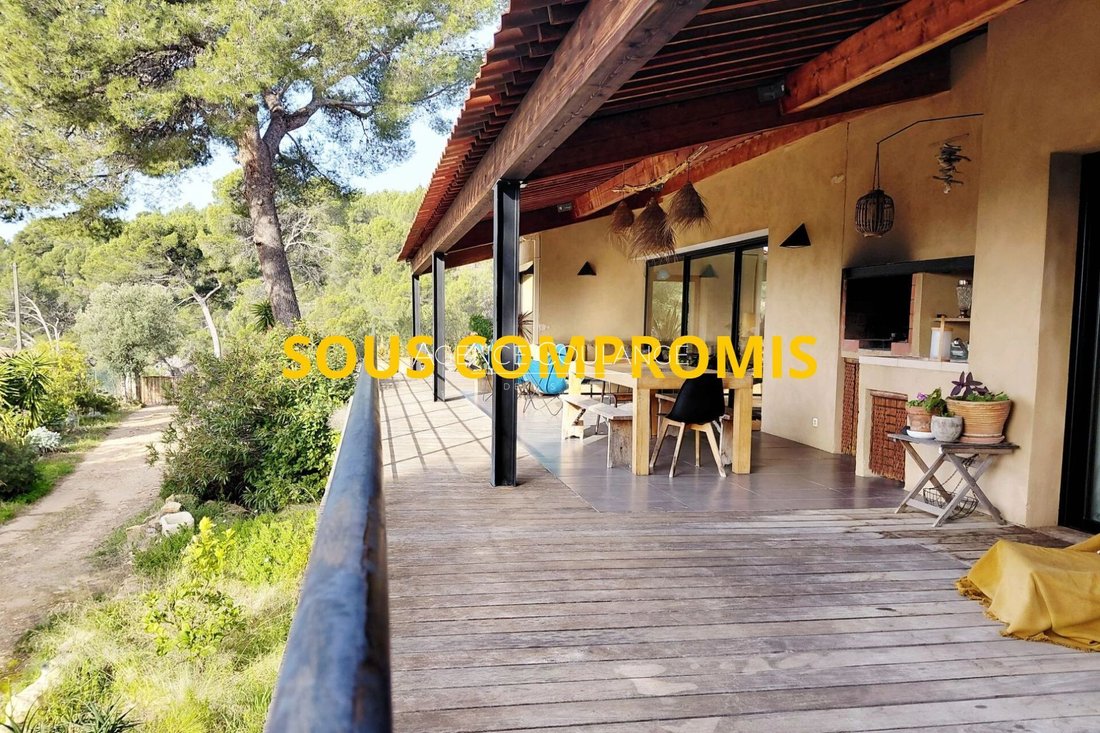 Villa en Ceyreste, Provenza-Alpes-Costa Azul, Francia 1 - 16975706