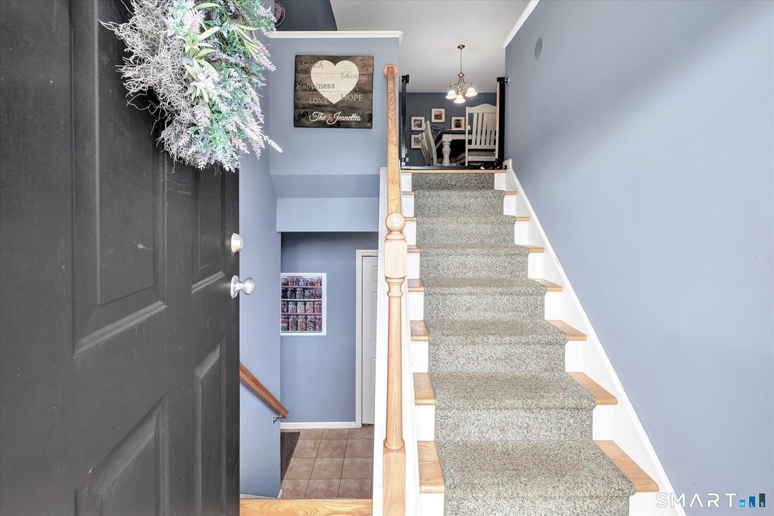 House in Ansonia, Connecticut, United States 4 - 17949628