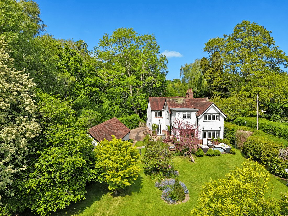 House in Lyndhurst, England 2 - 17951529