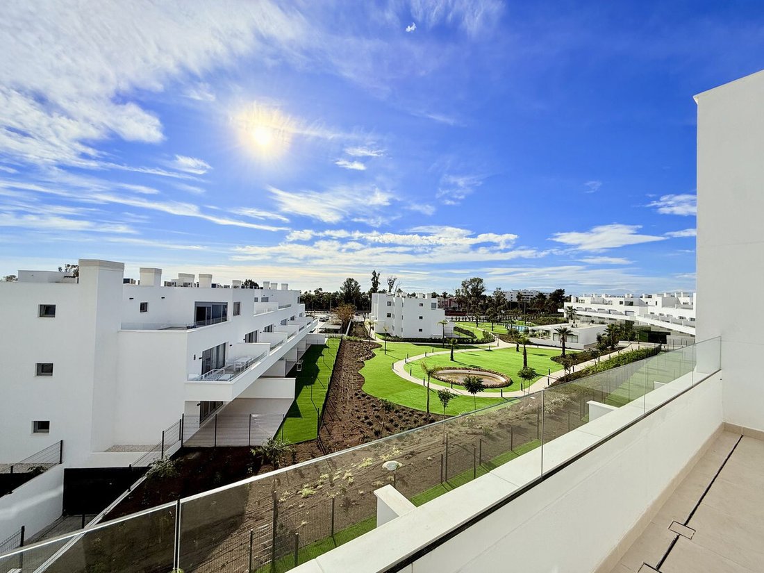 Penthouse in Cancelada, Estepona, Andalusia 1 - 17947469