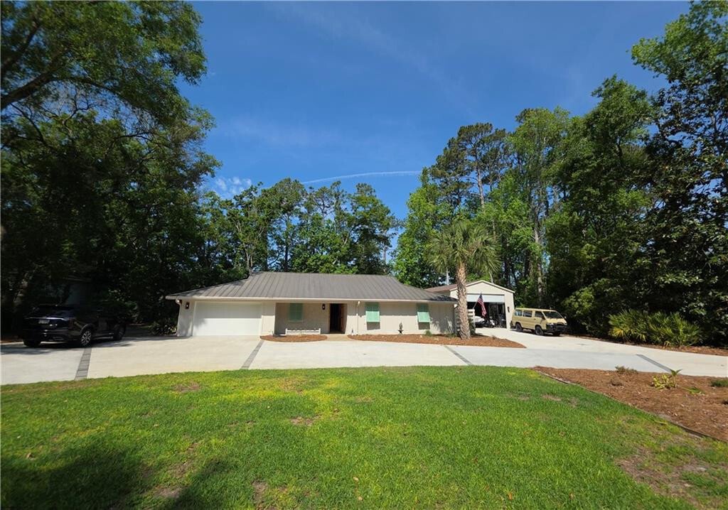 House in St. Simons, Georgia, United States 2 - 16932733