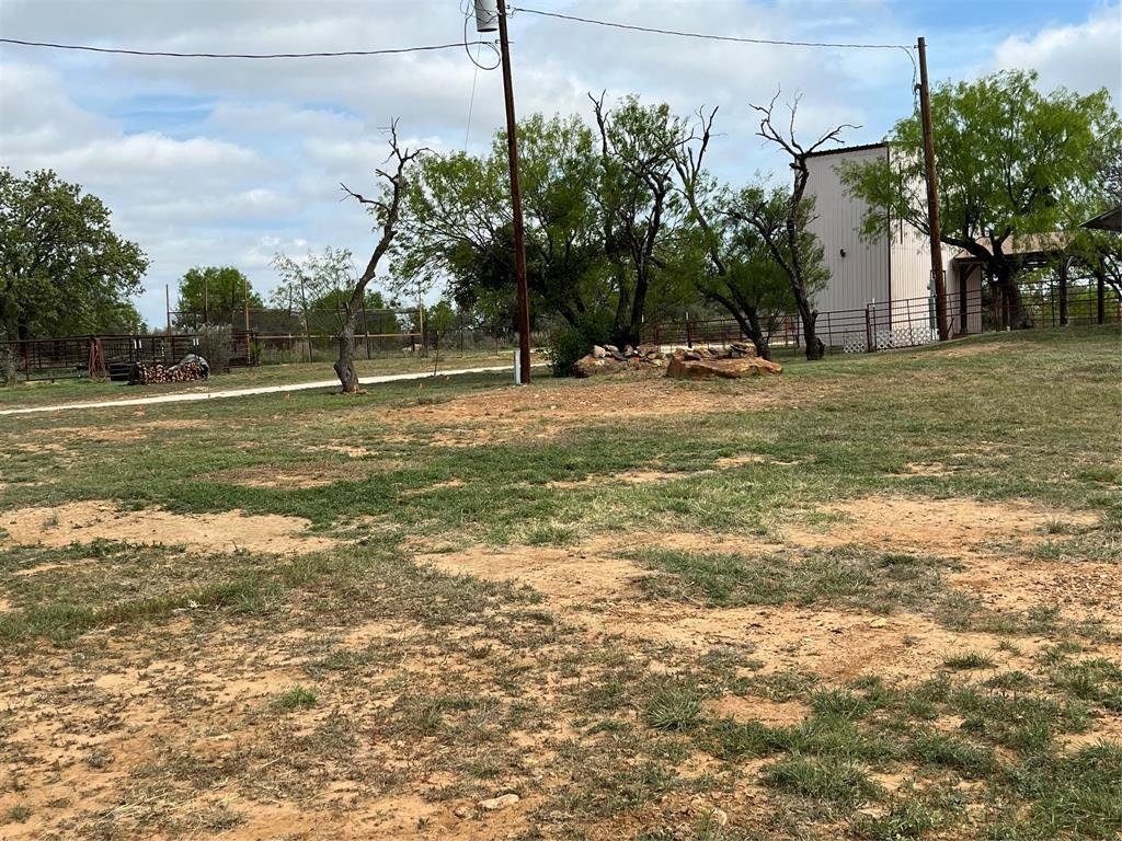 Farm Ranch in Mullin, Texas, United States 5 - 17952240
