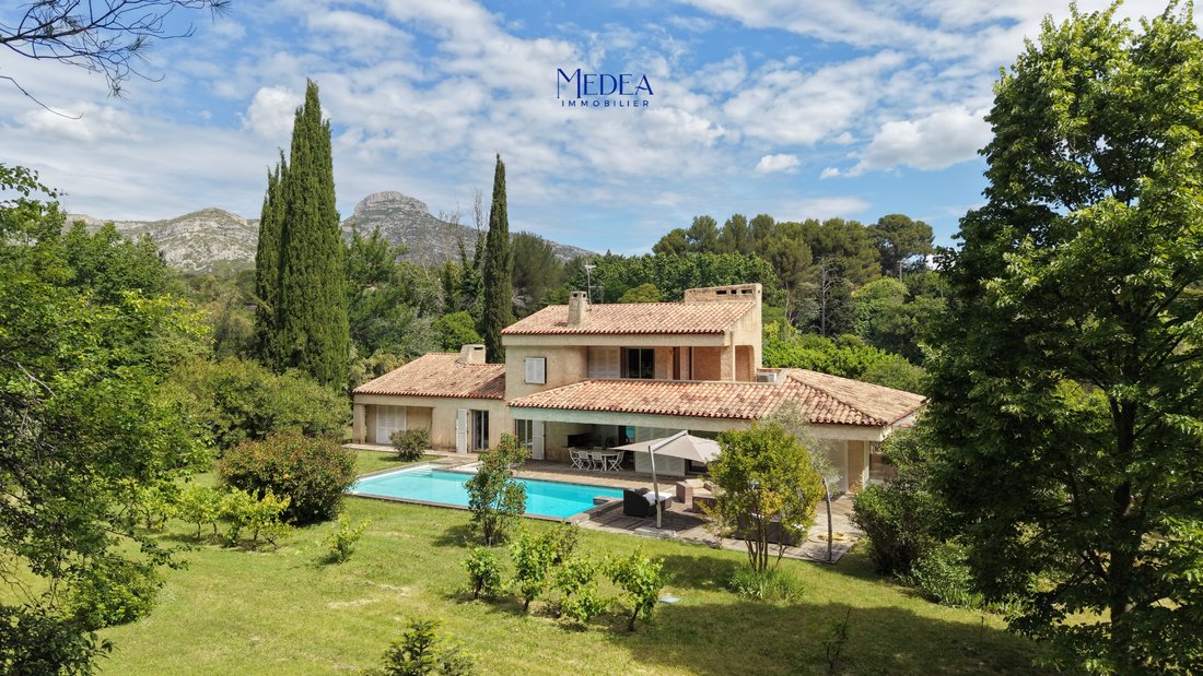 Castle in Pin Vert, Aubagne, France 1 - 17057581