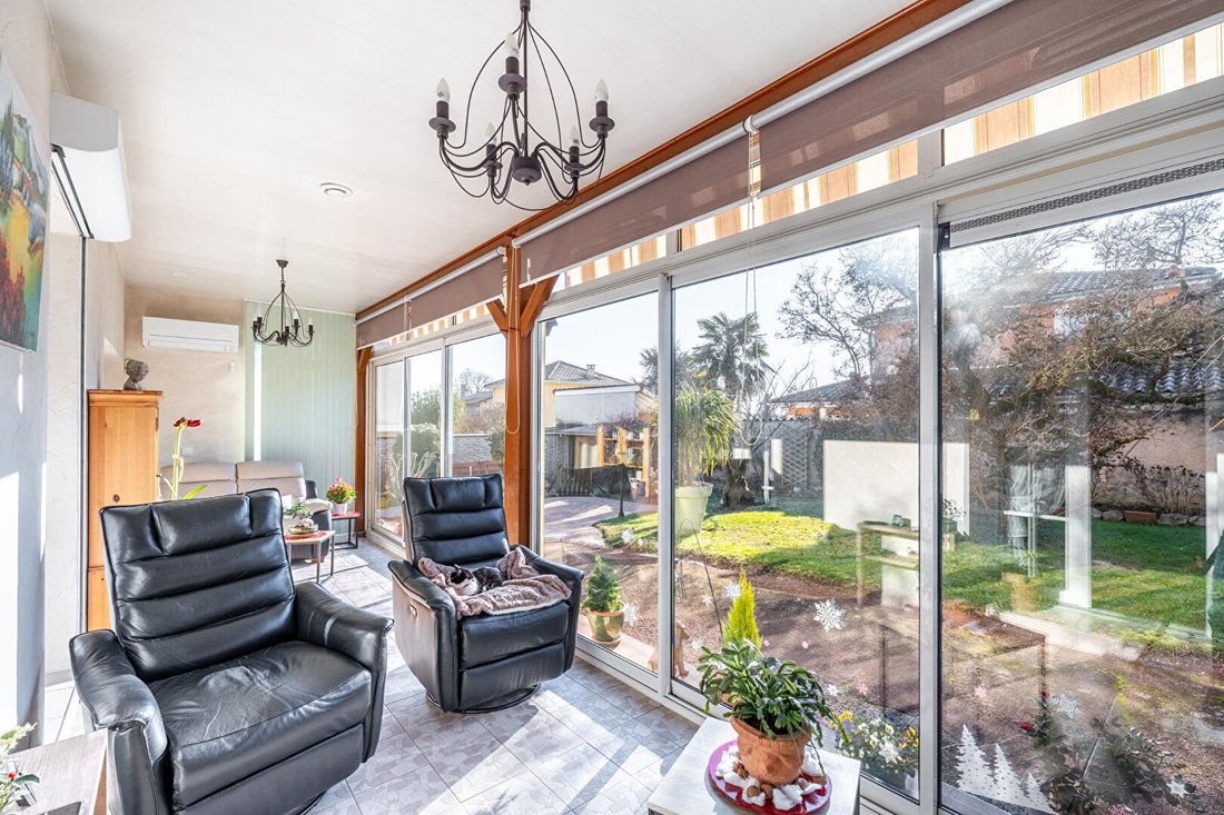 Villa in Nord, Jonage, France 5 - 17954569