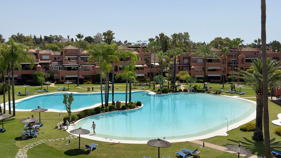 Apartment in Guadalmina Baja, San Pedro de Alcantara, Spain 1 - 17947449
