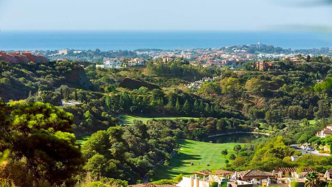 Apartment in La Quinta, Benahavis, Andalusia 1 - 17947619