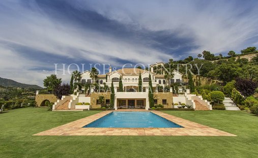Villa in Benahavis, Andalusia, Spain 1