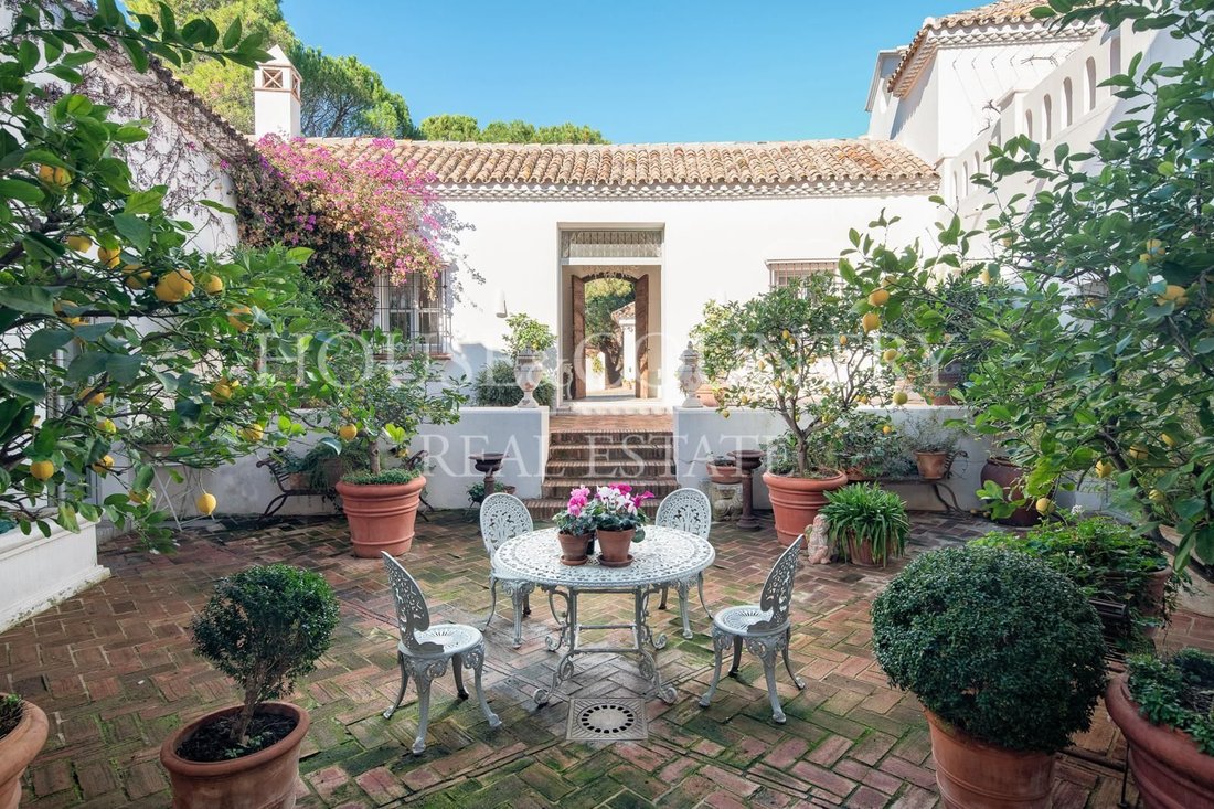 House in Benahavis, Andalusia, Spain 4 - 17947798
