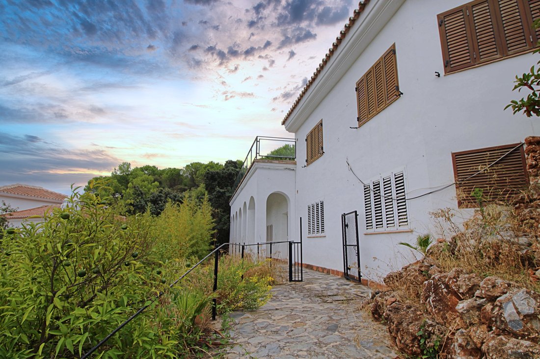 Villa in Alhaurin el Grande, Andalusia, Spain 3 - 17948715