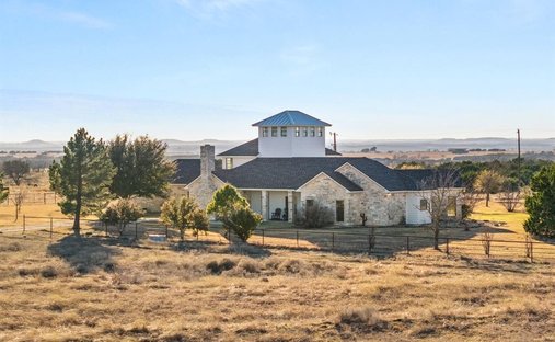 Farm Ranch in The Grove, Texas, United States 1