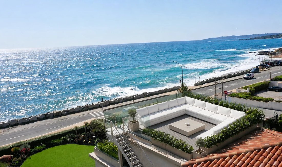Penthouse in French Riviera, Provence-Alpes-Côte d'Azur, France 1 - 17948885