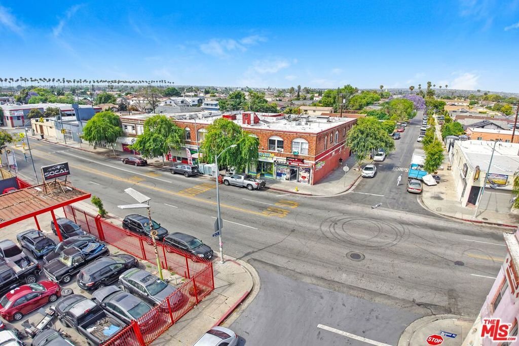 Los Angeles, California, United States 3 - 17953733