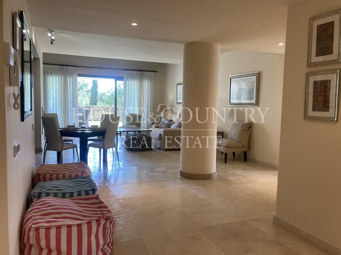 Apartment in Benahavis, Andalusia, Spain 2 - 17947826