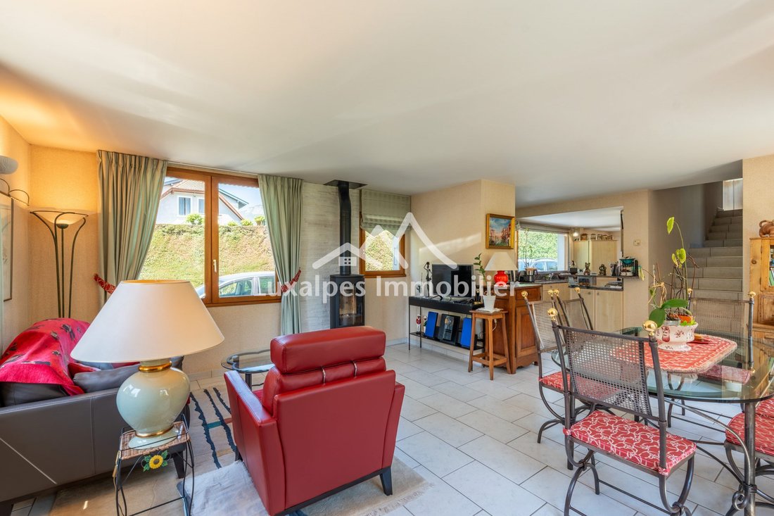 Villa in Menthon-Saint-Bernard, Auvergne-Rhône-Alpes, France 2 - 17955378