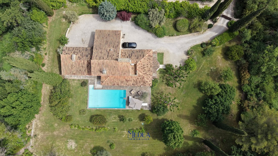 Castle in Pin Vert, Aubagne, France 3 - 17057581