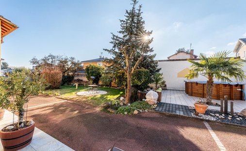 Villa in Nord, Jonage, France 1