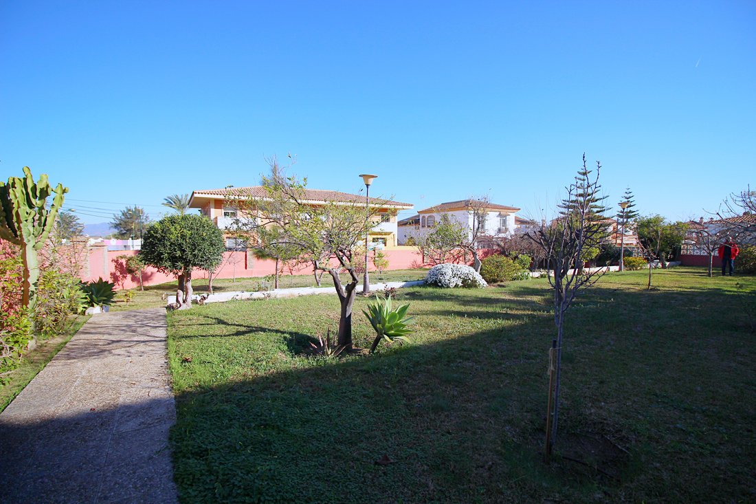 Villa in Alhaurin de la Torre, Andalusia, Spain 4 - 17949079