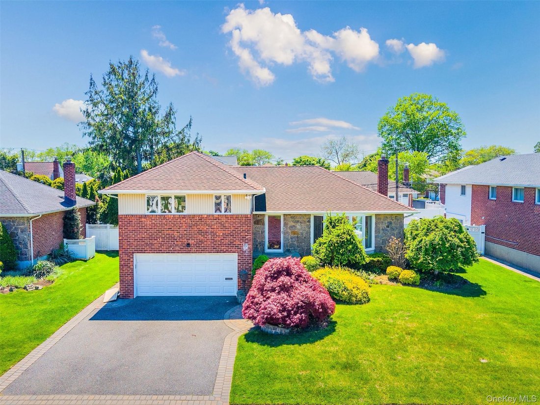 House in Syosset, New York, United States 1 - 17953773
