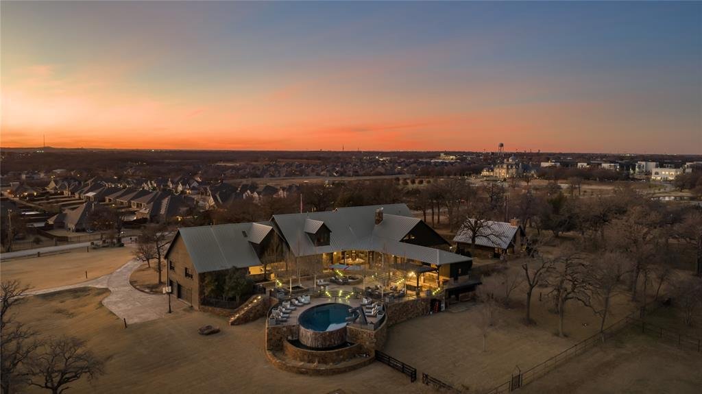 Farm Ranch in Hickory Creek, Texas, United States 3 - 17952280