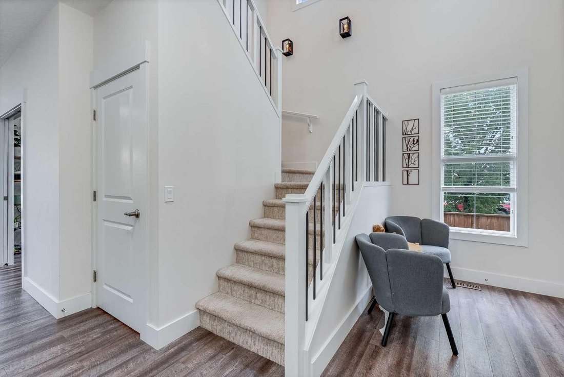 House in Calgary, Alberta, Canada 4 - 17954213