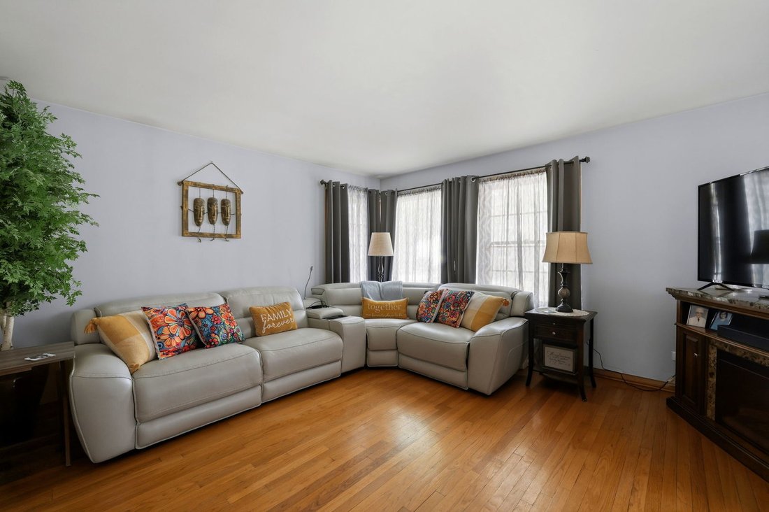 Chicago, Illinois, United States 3 - 17951863