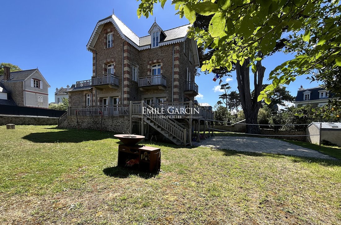 Villa in Saint-Lunaire, Brittany, France 1 - 16654381
