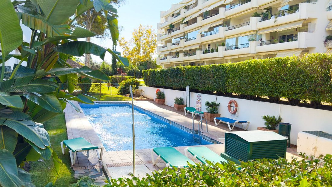 Apartment in Guadalmina Alta, San Pedro de Alcantara, Spain 1 - 17947492